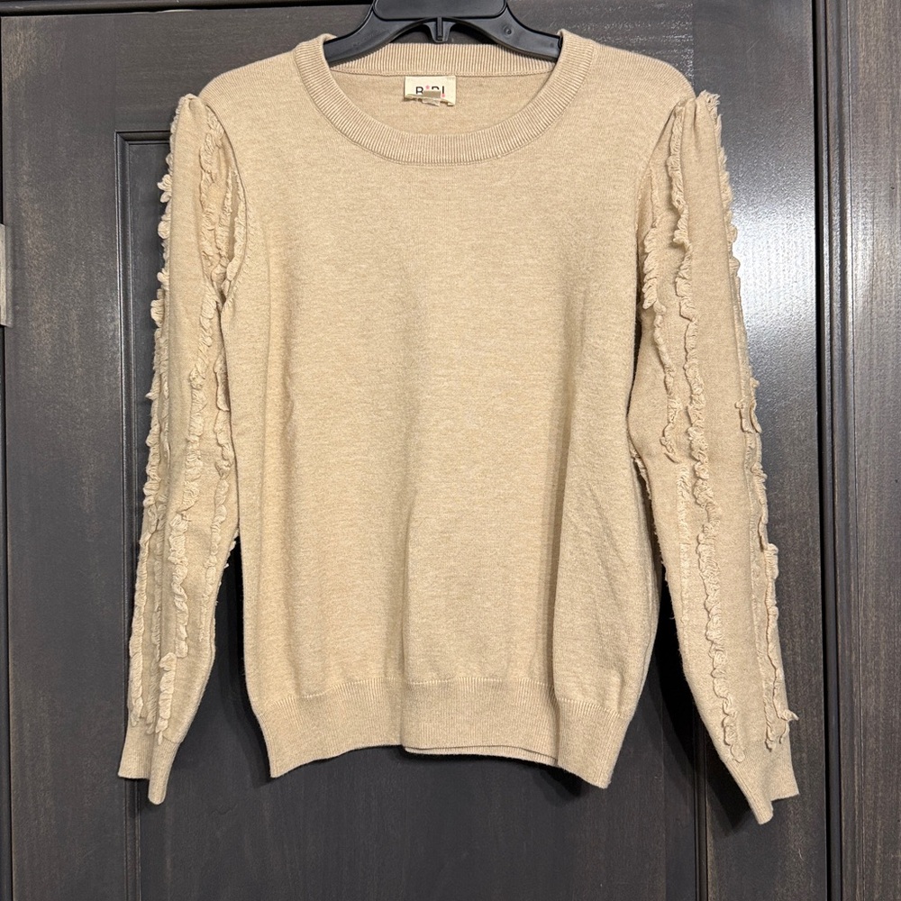 BiBi women’s camel‎ color crewneck Sweater M